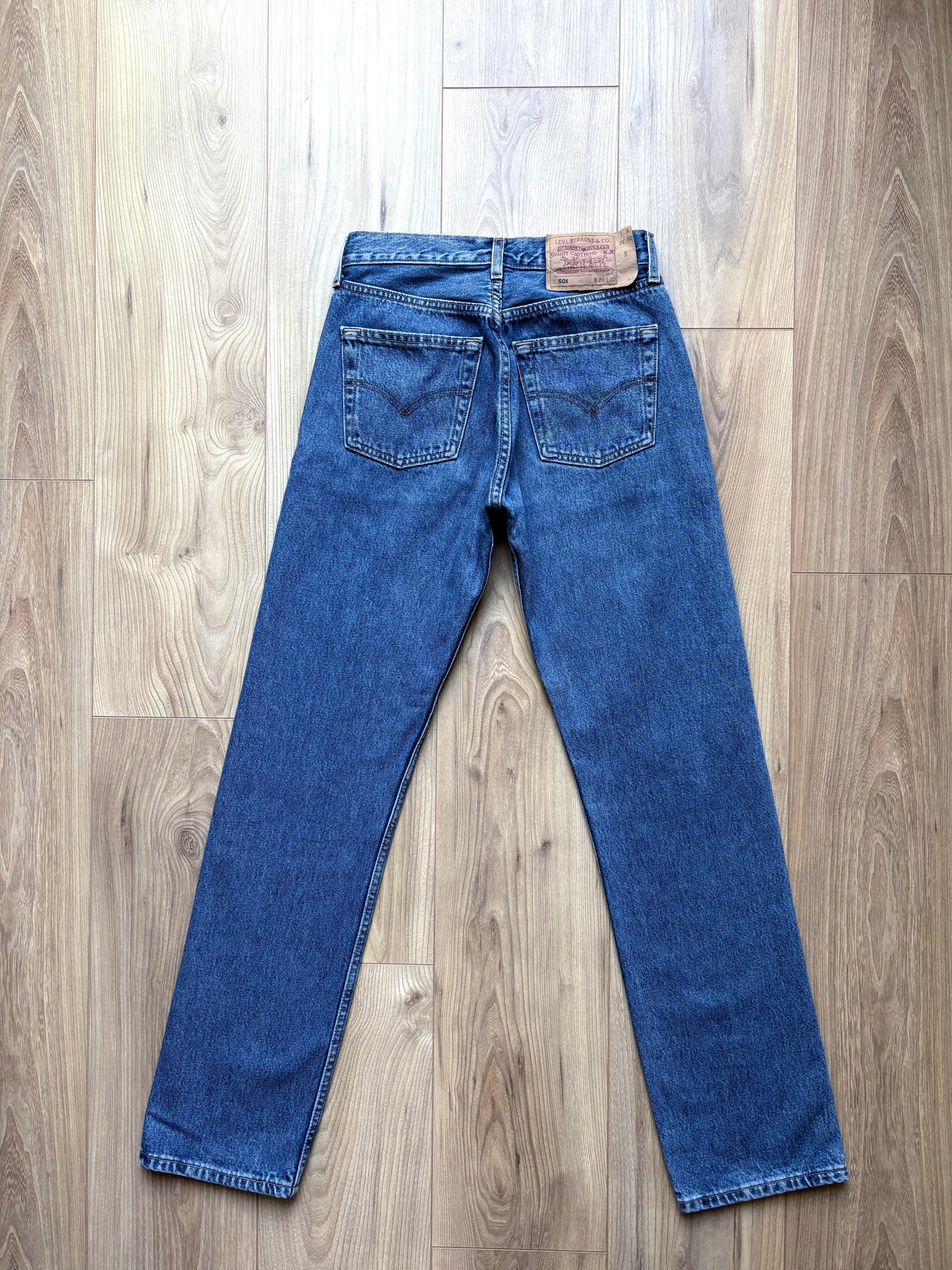 Jean Levi's 501 W28 L32