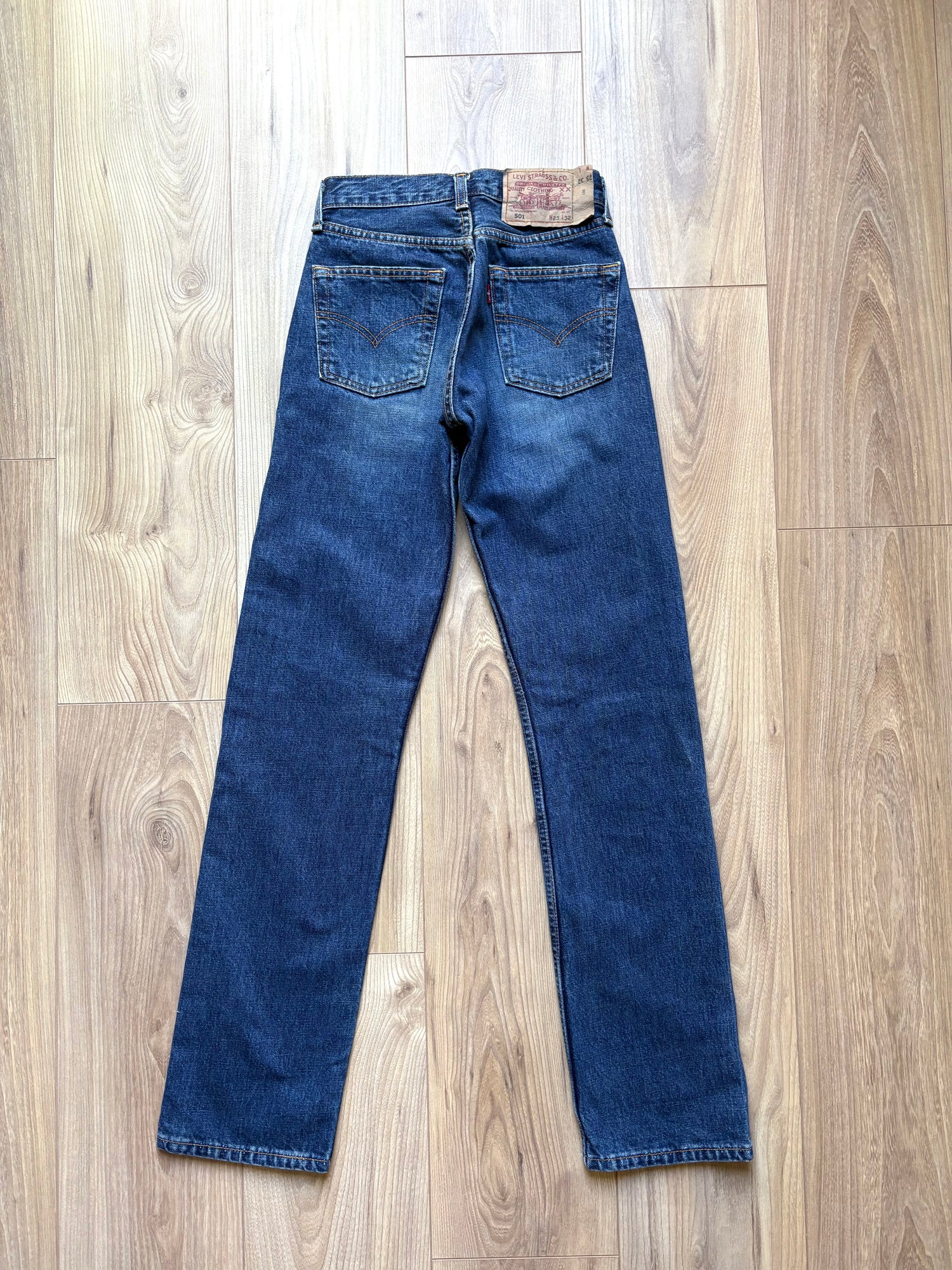 Jean Levi's 501 W25 L32