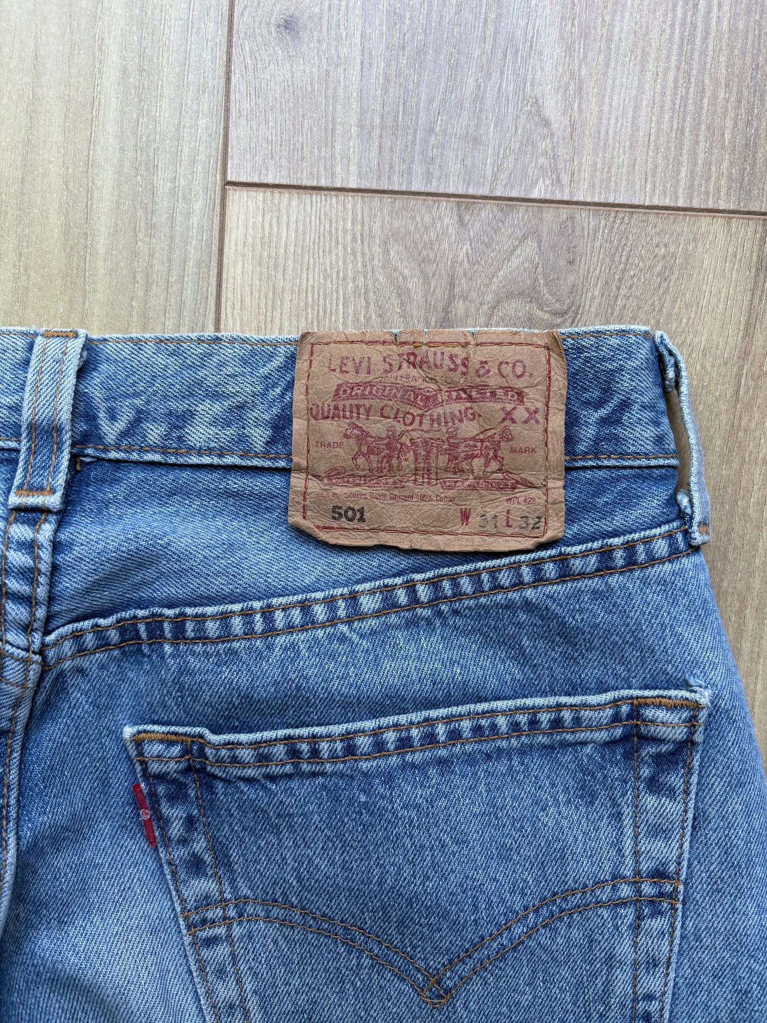 Jean Levi's 501 W31 L32