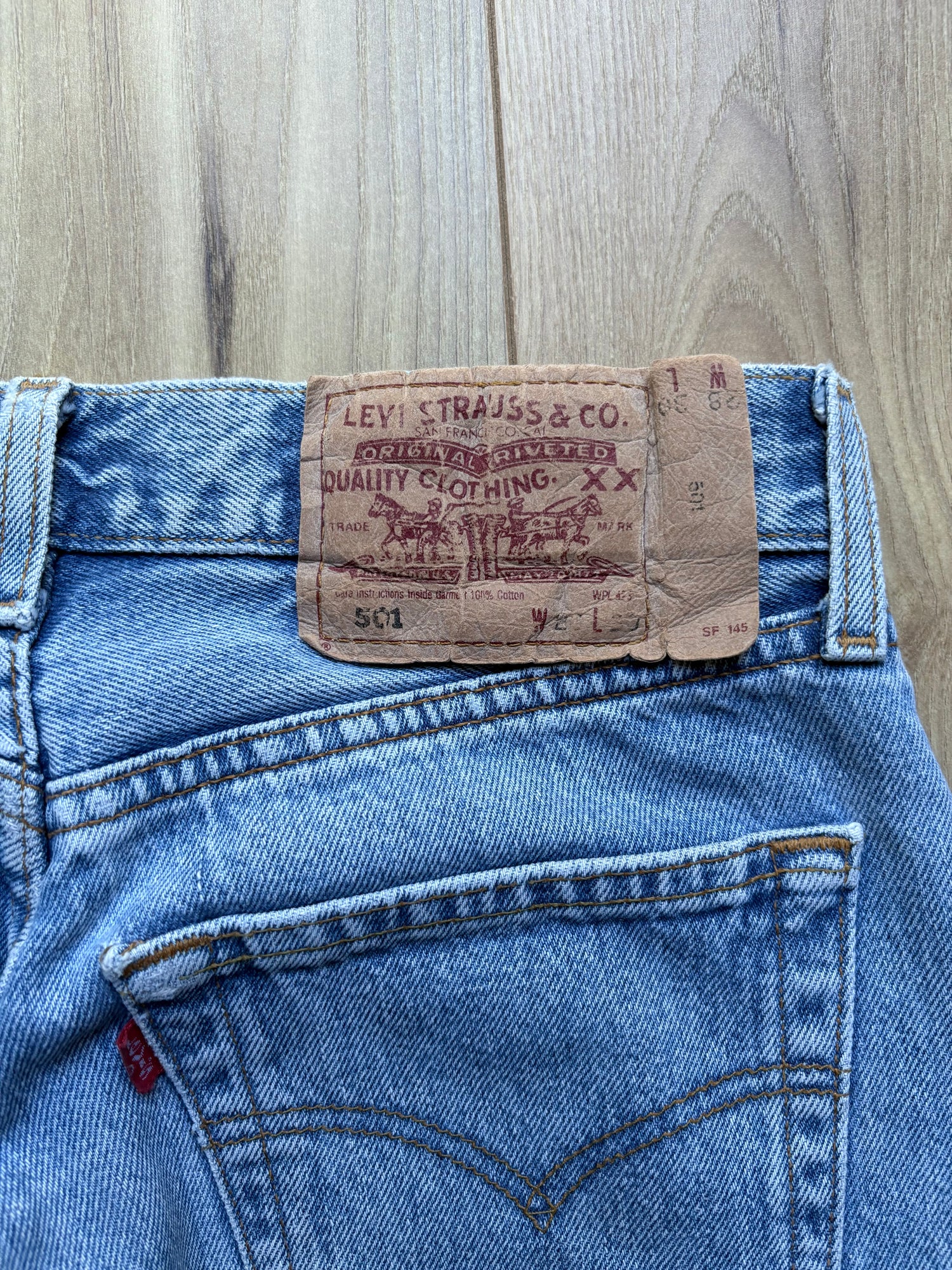 Jean Levi's 501 W28 L30