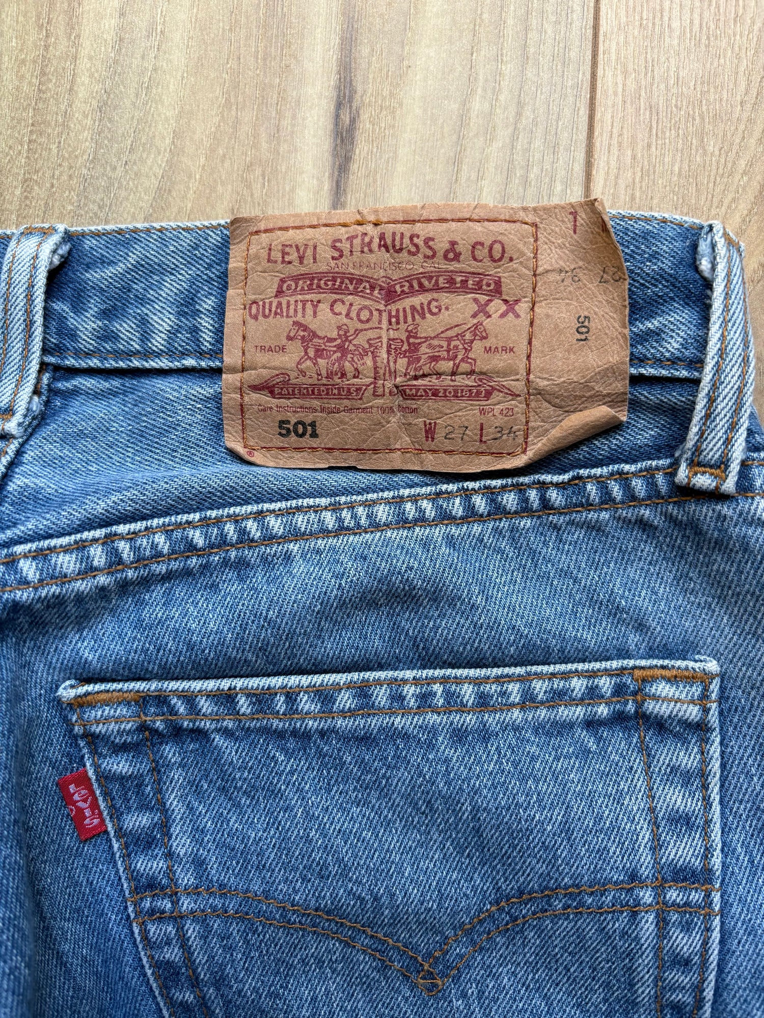 Jean Levi's 501 W27 L34