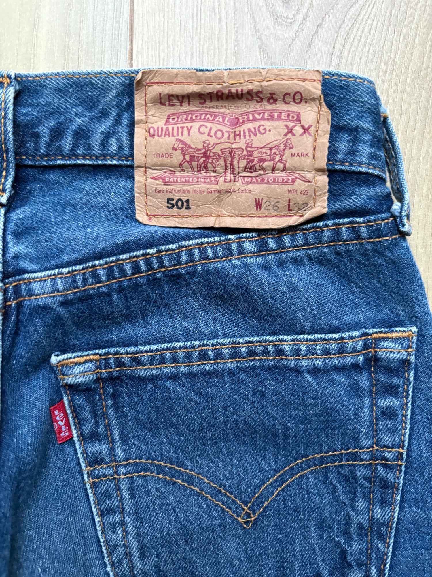 Jean Levi's 501 W26 L32
