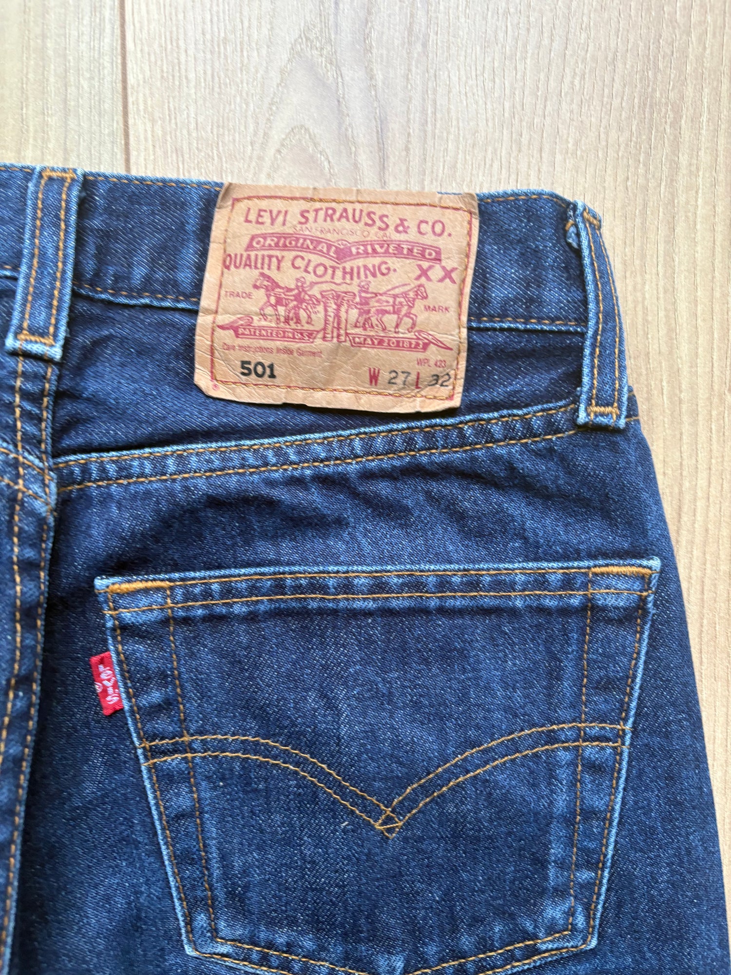 Jean Levi's 501 W27 L32