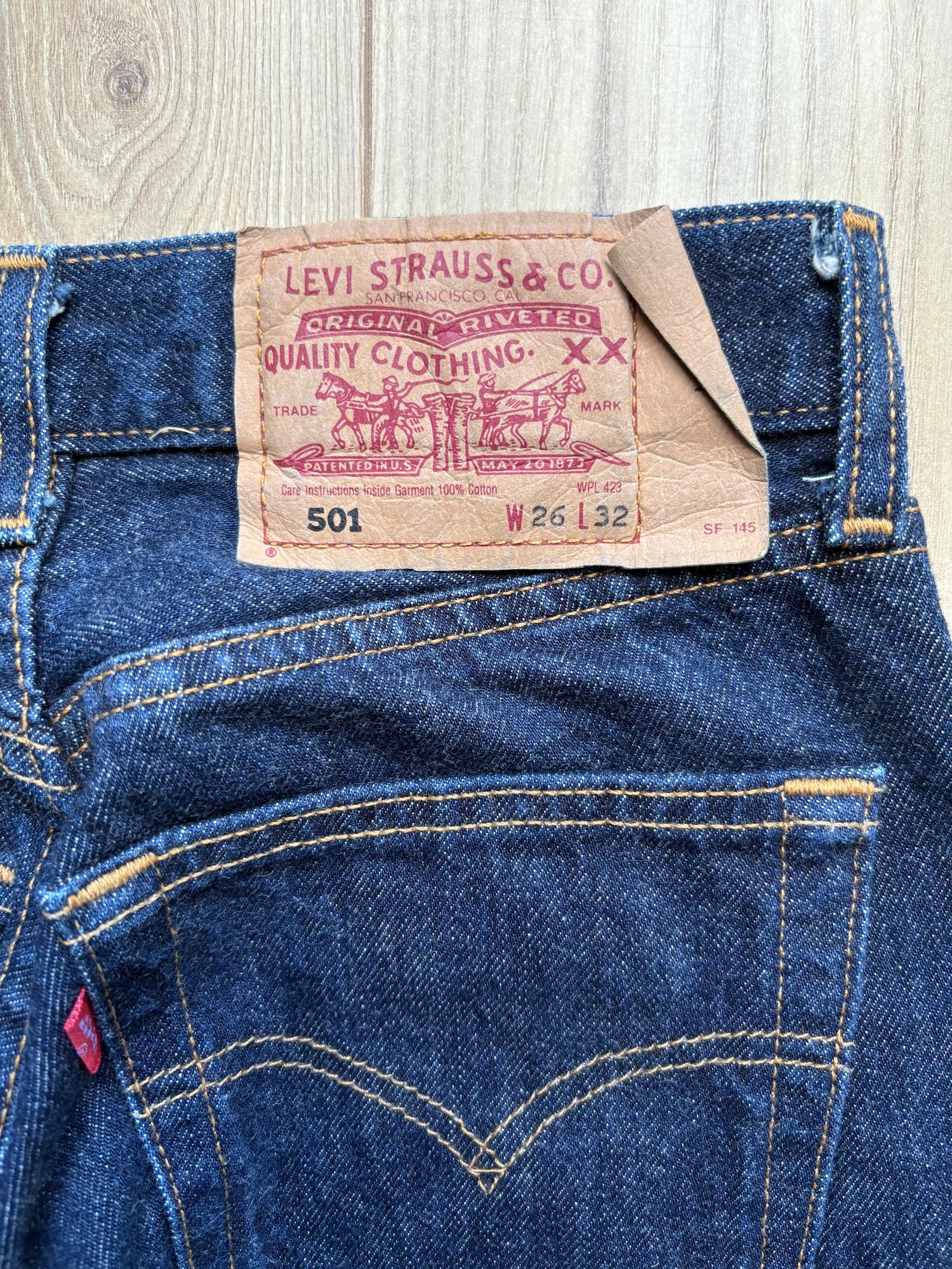 Jean Levi's 501 W26 L32