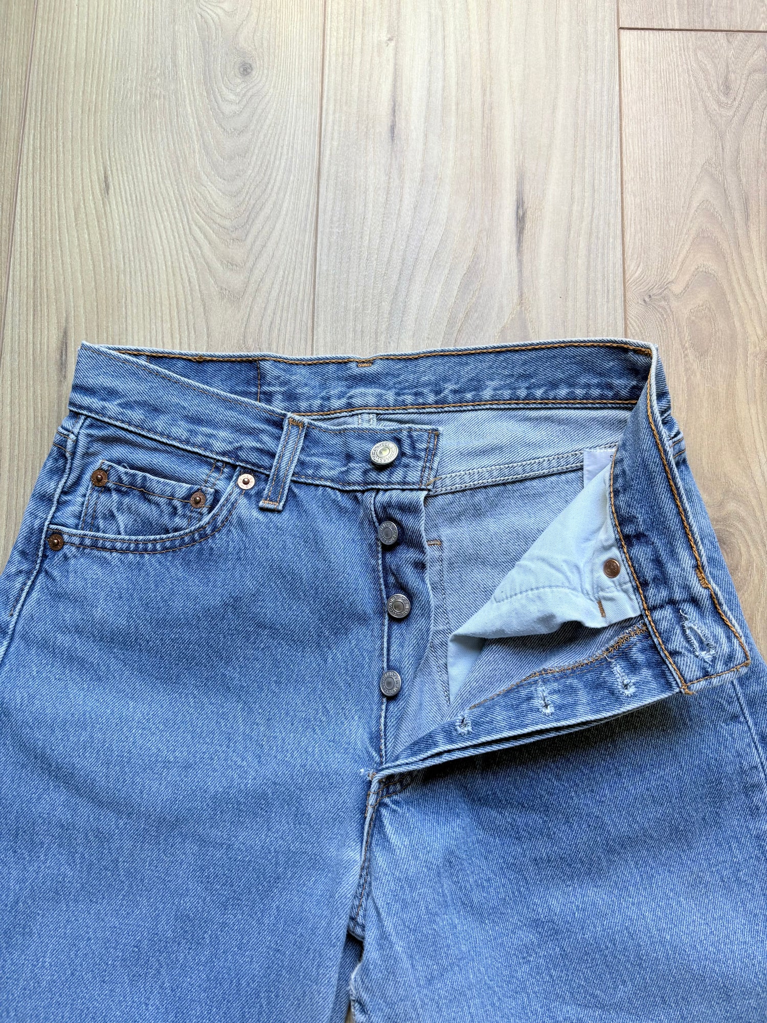 Jean Levi's 501 W29 L32