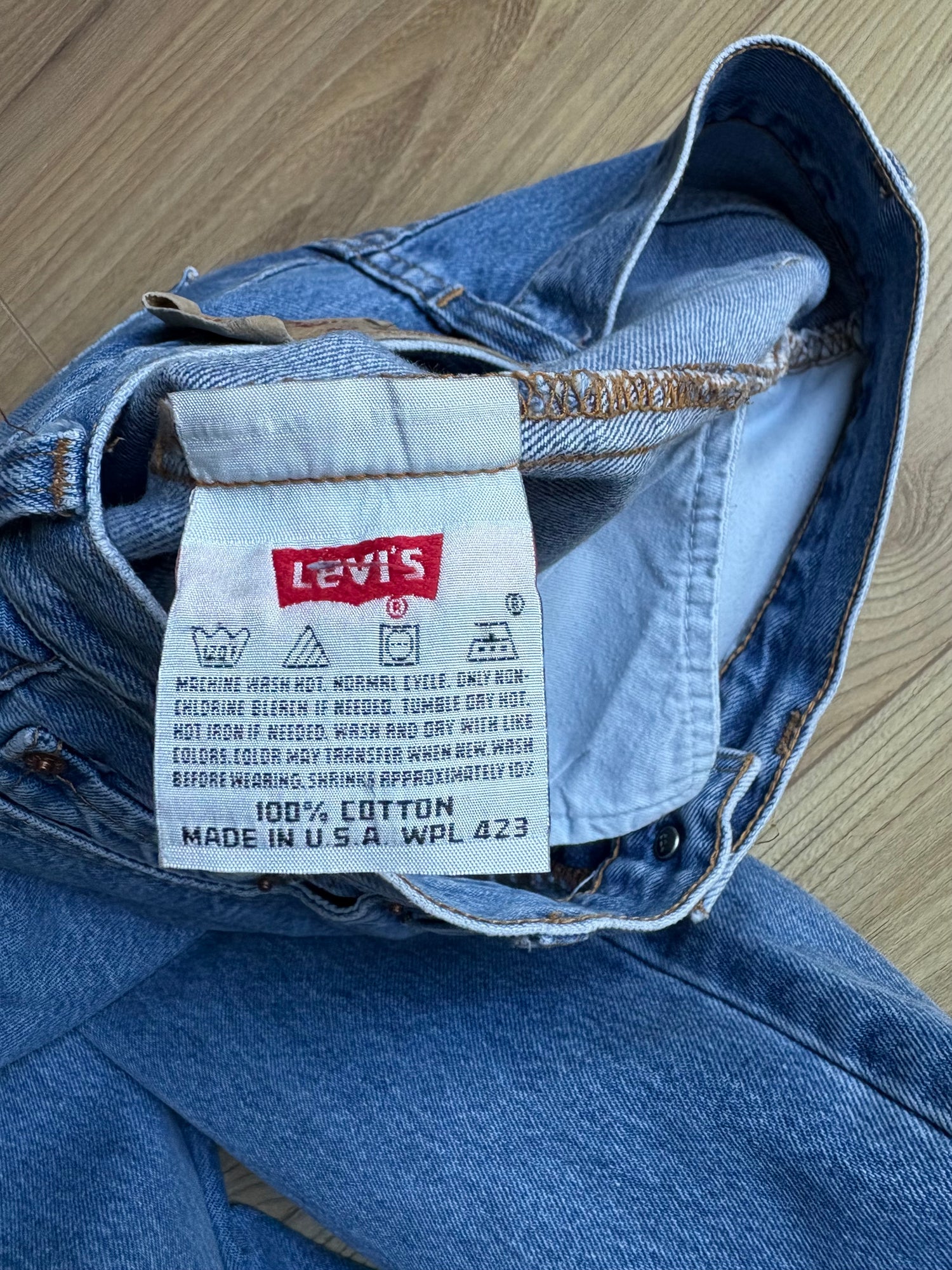 Jean Levi's 501 W27 L34
