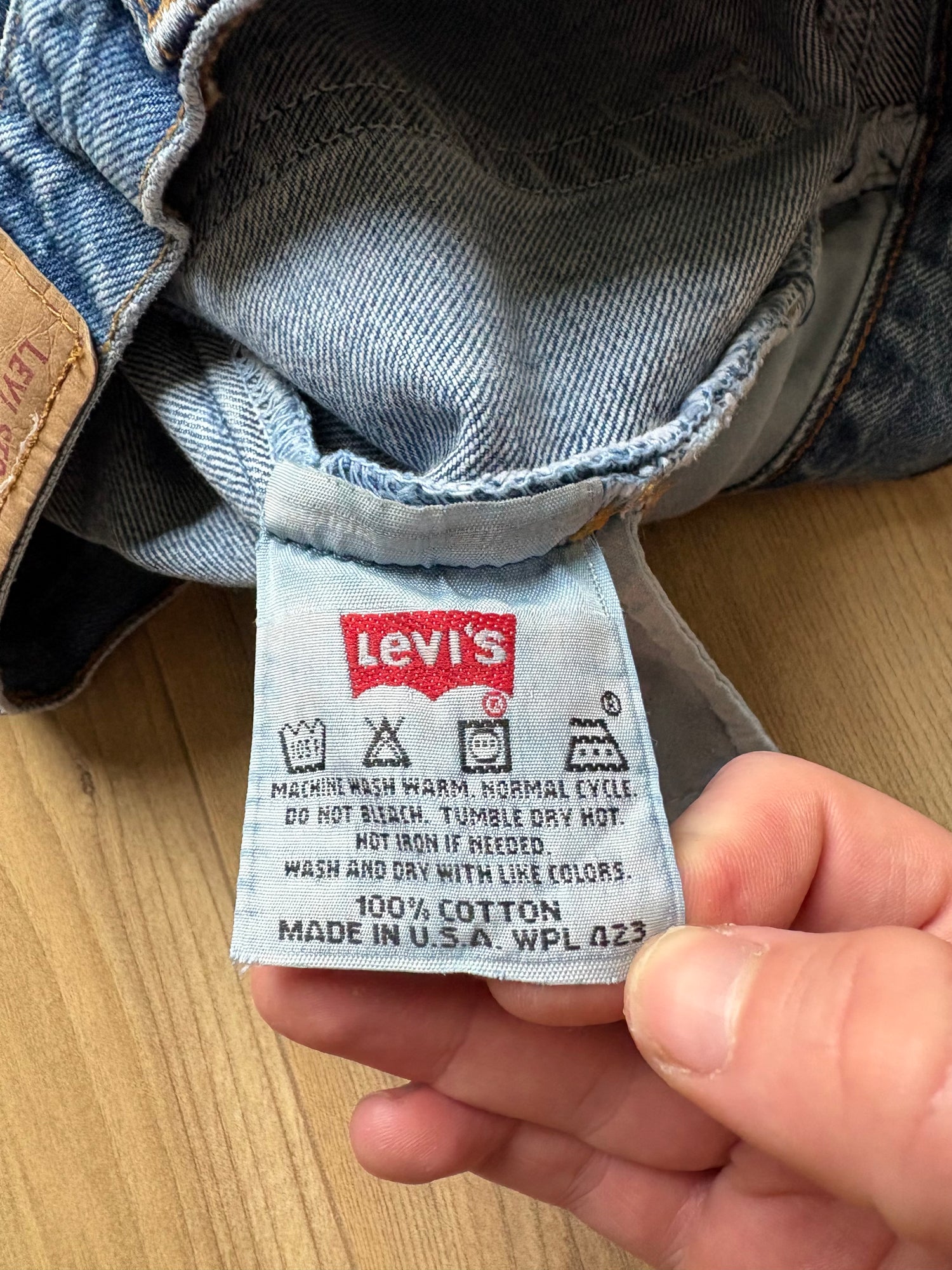 Jean Levi's 501 W27 L32