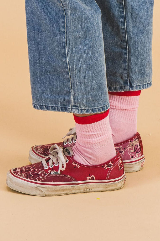 Chaussettes Marcel roses ligne rouge