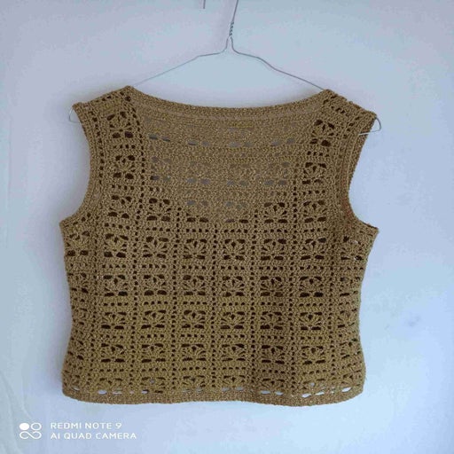 Caraco en crochet doré