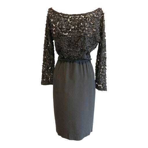 Robe en dentelle et soie