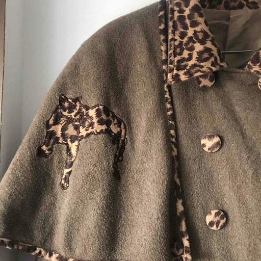Manteau en laine léopard