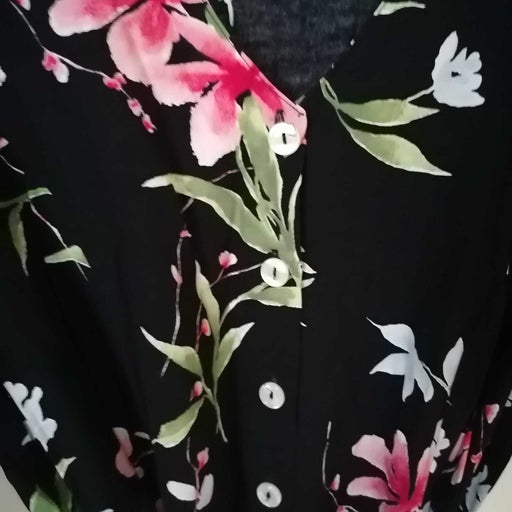 Robe boutonnée à fleurs