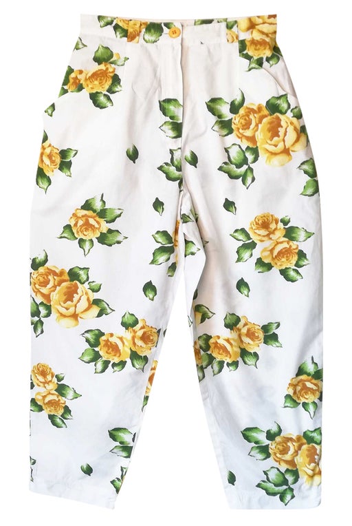 Pantalon court à fleurs