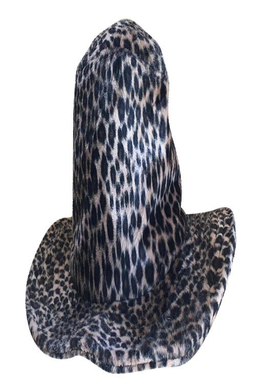 Chapeau en daim léopard