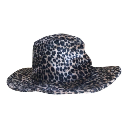 Chapeau en daim léopard