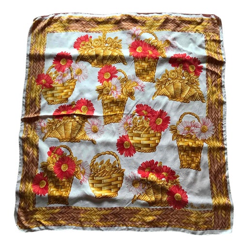 Foulard en soie Nina Ricci