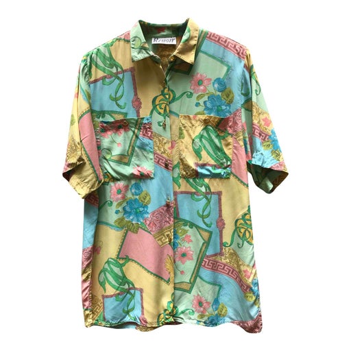Oversized shirt with inspired print