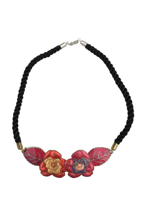 Flower necklace in enamelled brass. Link