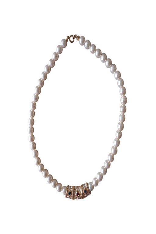 Very pretty fancy pearl necklace
