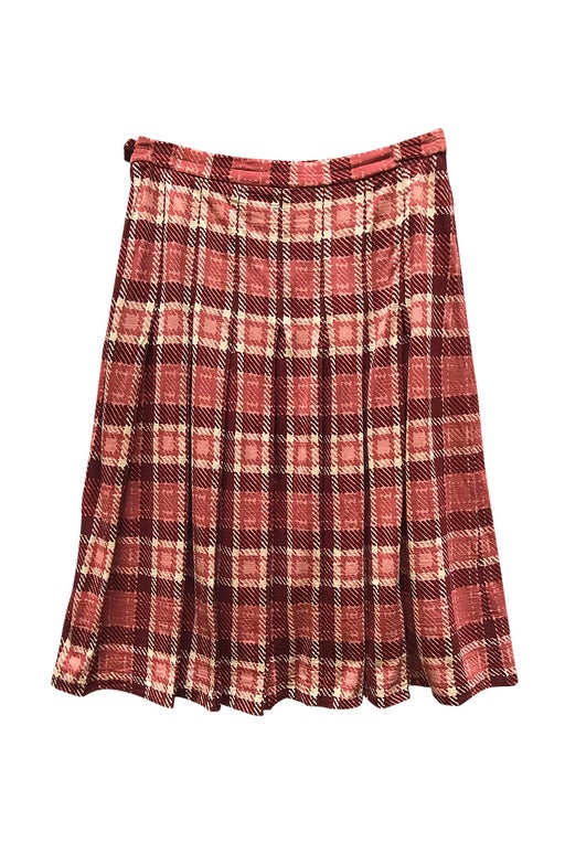 Red and beige pleated skirt