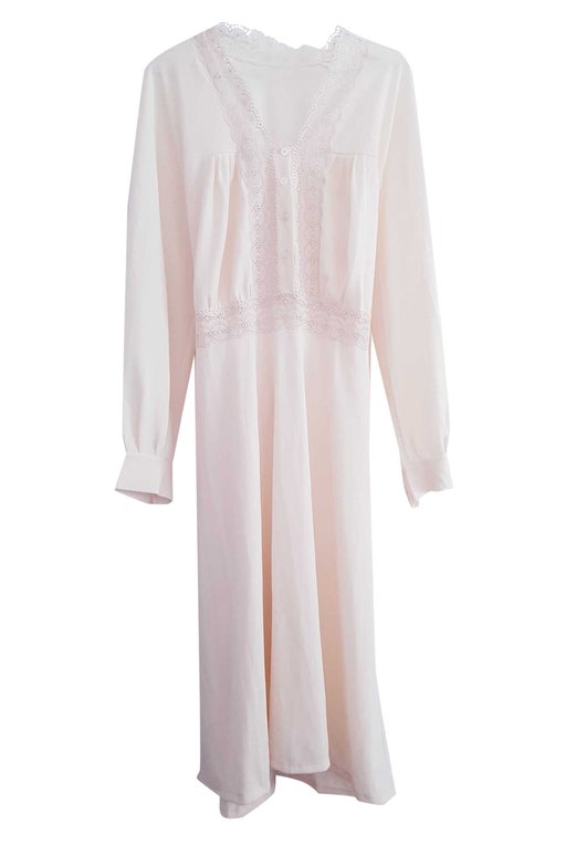 Long-sleeved nightgown from the so