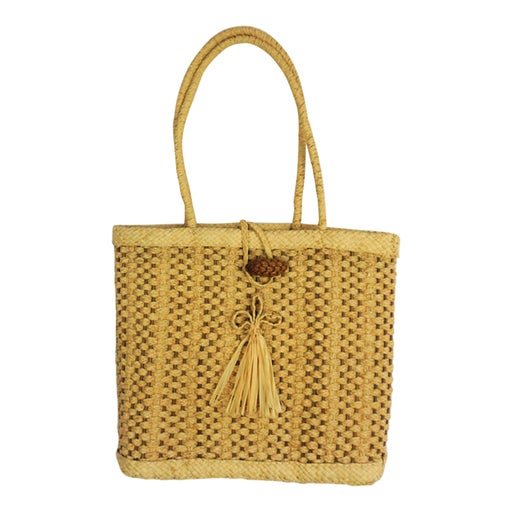 Vintage wicker basket, square shape, raf