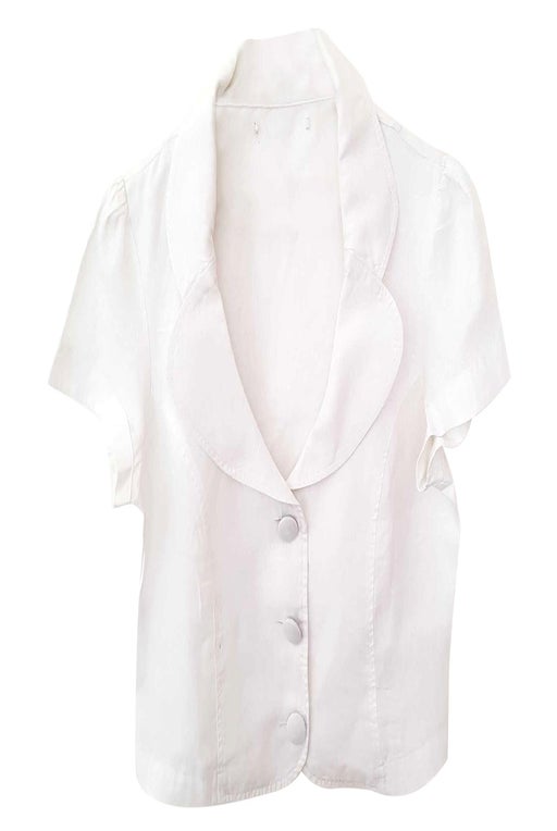 Short linen jacket with large buttons