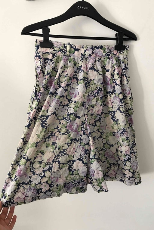 Short à fleurs