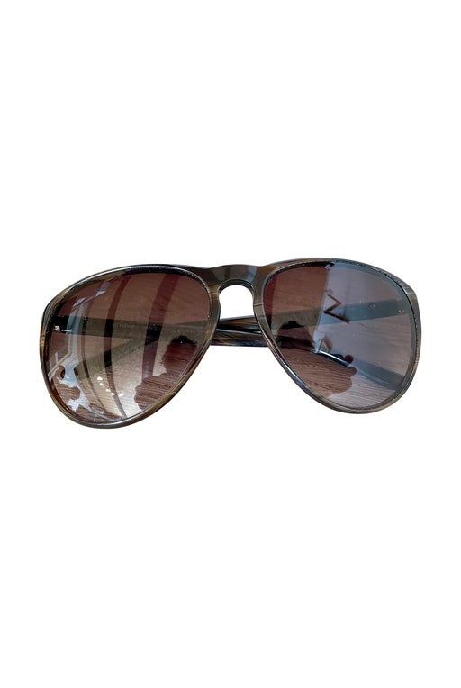 Yves Saint Laurent sunglasses, d