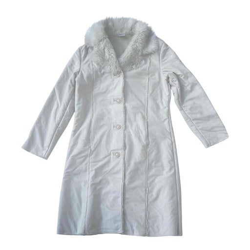 White wool-skin type coat, lined