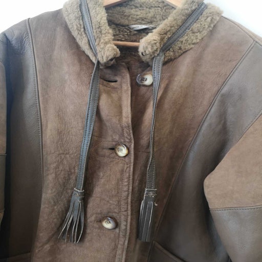 Manteau en peau lainée
