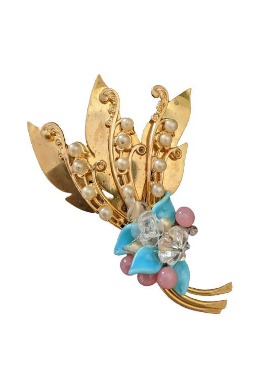 Pearl brooch