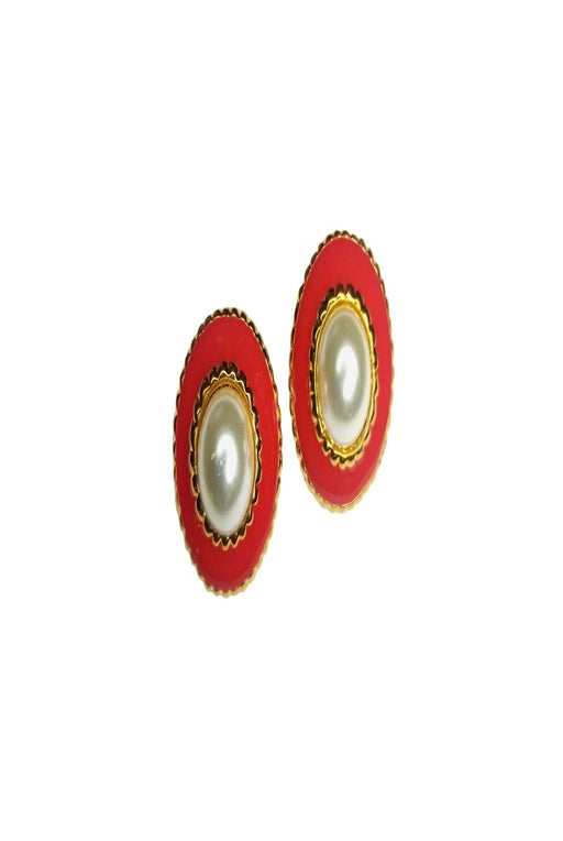 Clip earrings