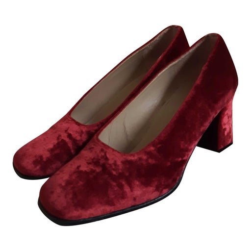 Leather and suede pumps