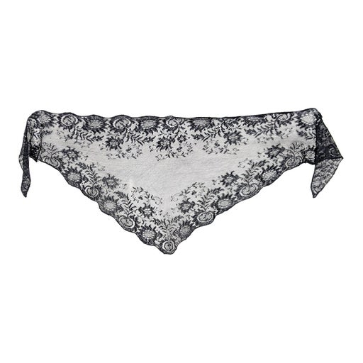 Foulard en dentelle