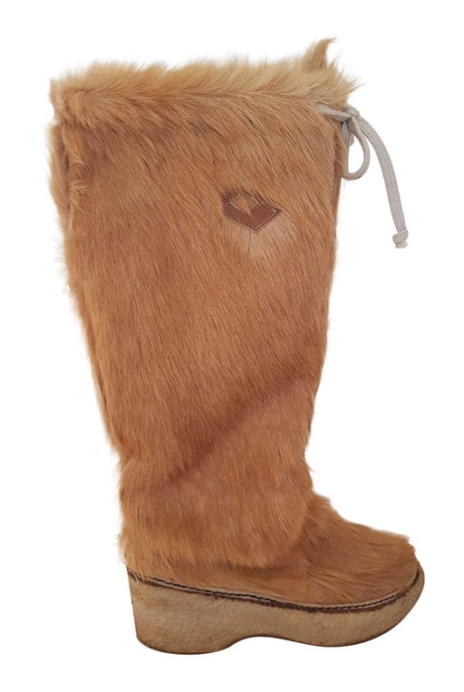 fur boots