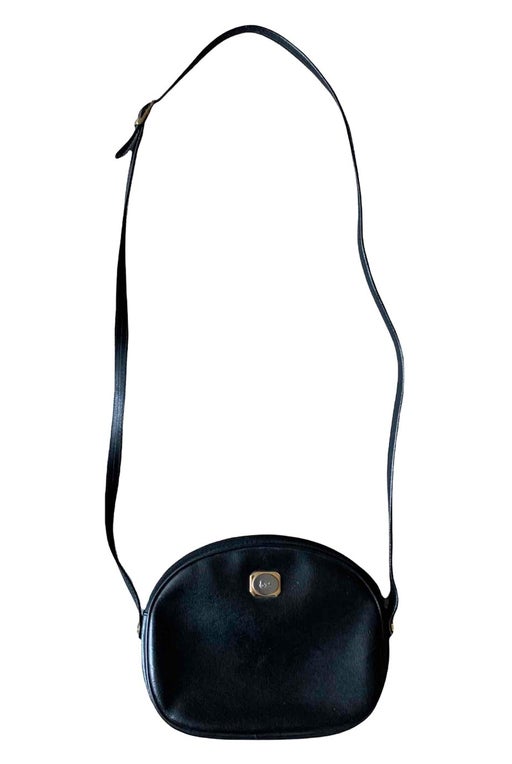 Leather shoulder bag