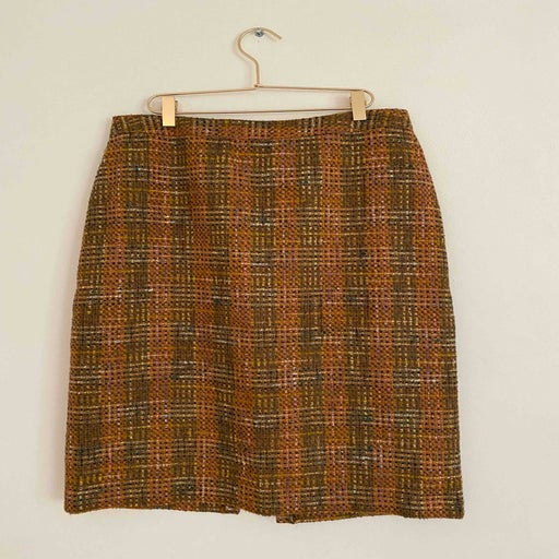 Tweed skirt suit