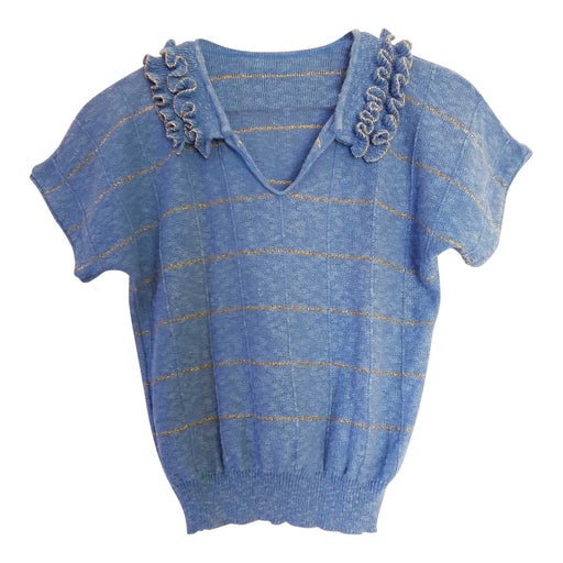 Short wool sweater