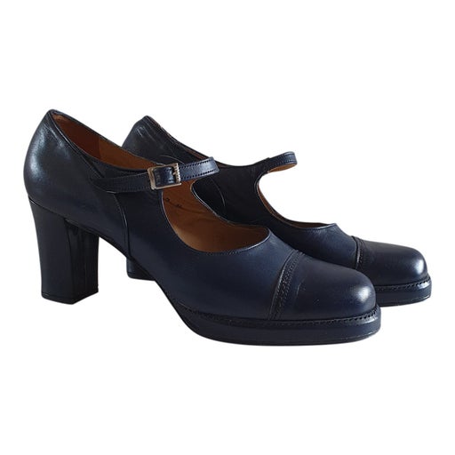 Filles en cuir