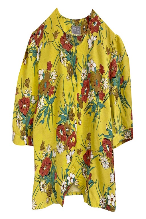 Short floral blouse