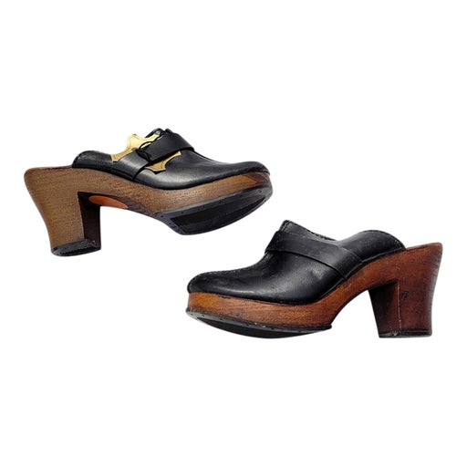 leather clogs