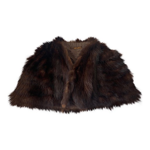 Cape en fourrure