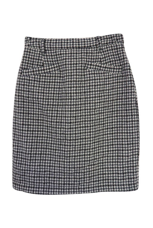 Short houndstooth skirt