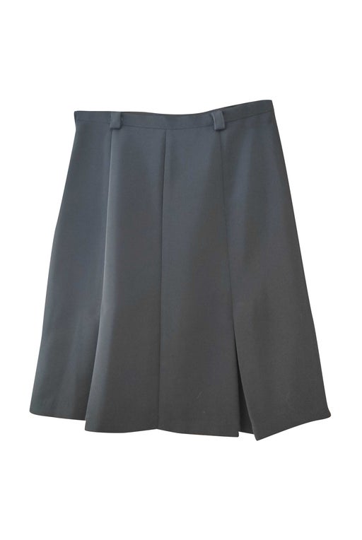 Short black skirt