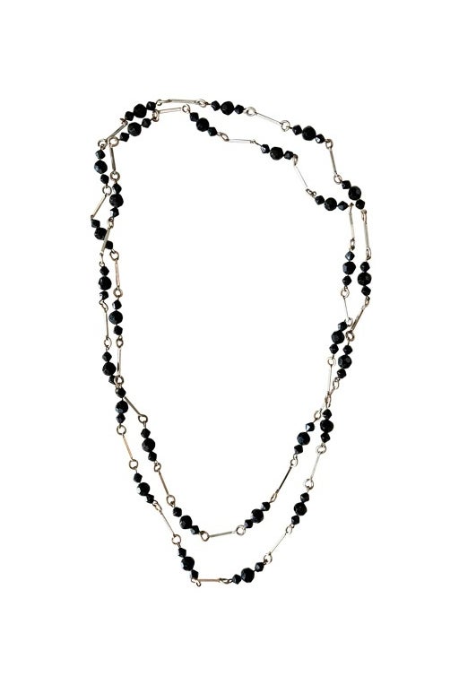 Long necklace in black pearls
