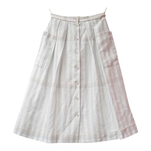 Buttoned midi skirt