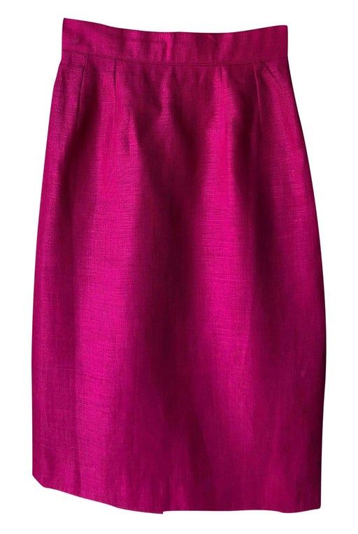 Short linen skirt