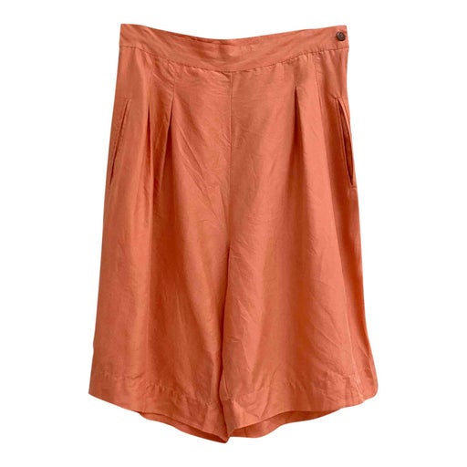 Pleated Bermuda shorts