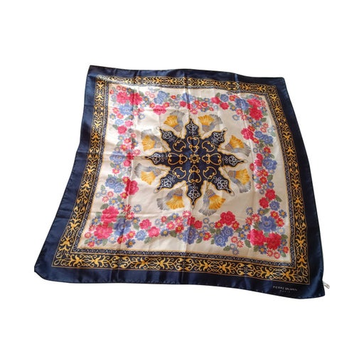 Foulard Pierre Balmain 